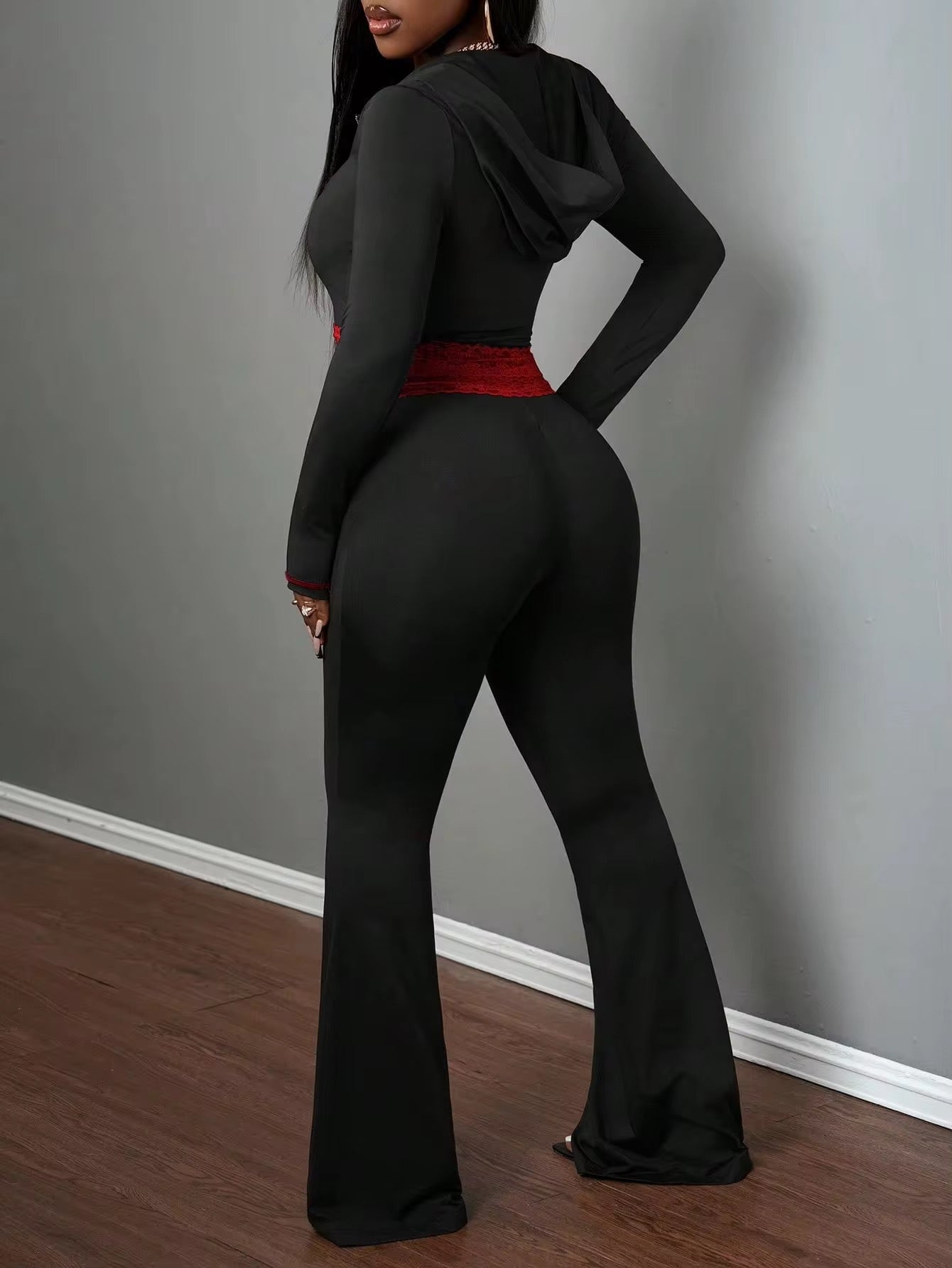 She’s The Truth Set