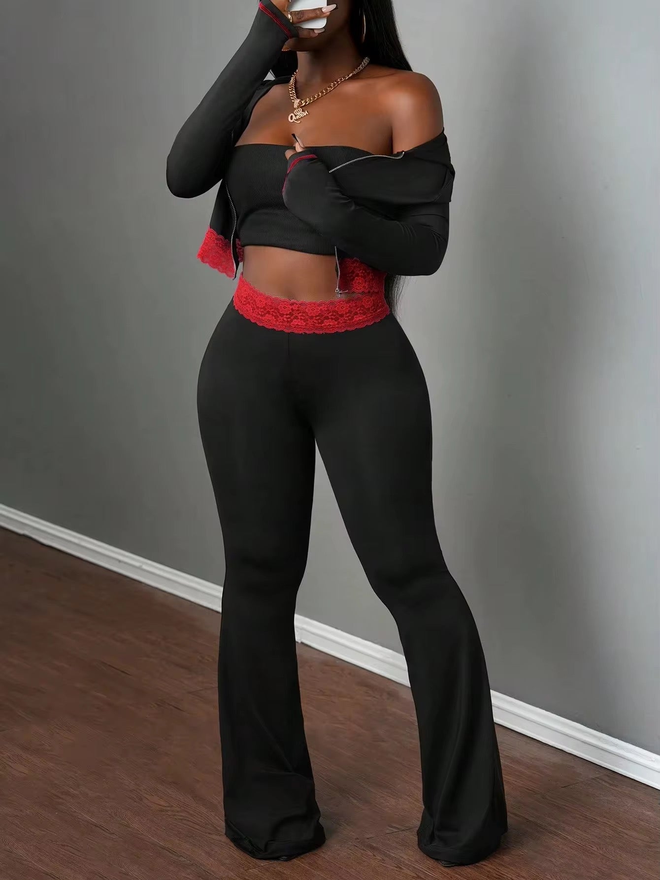 She’s The Truth Set